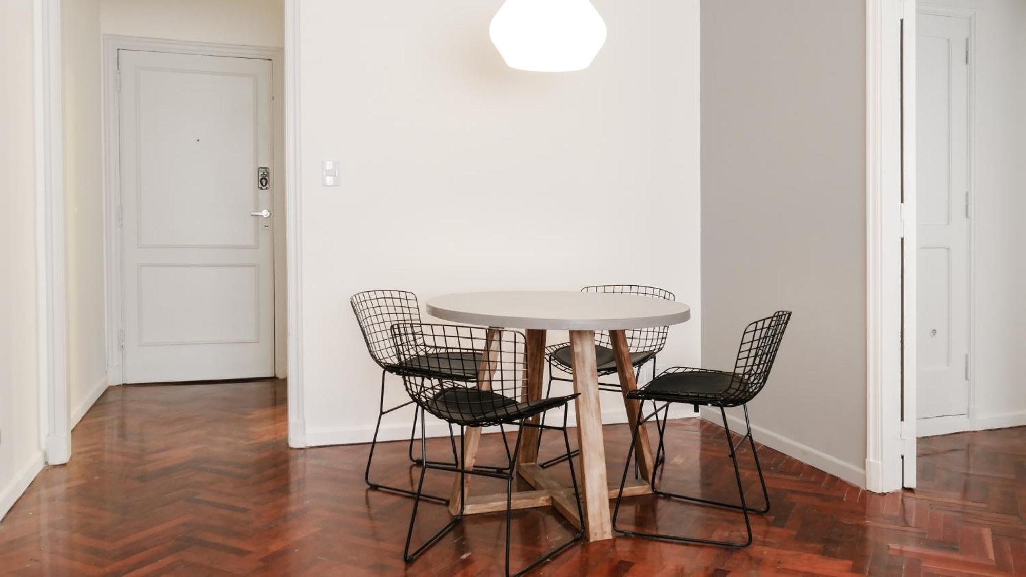 Roble Designer Apartment